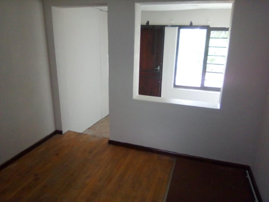 To Let 1 Bedroom Property for Rent in Windermere Western Cape